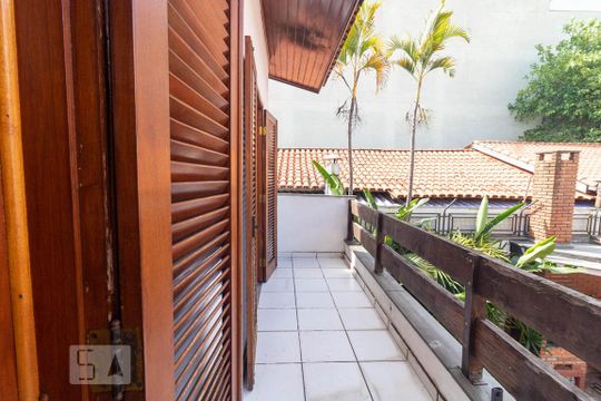 Varanda do Quarto 2 e 3 de casa para alugar com 5 quartos, 300m² em Vila Valparaíso, Santo André
