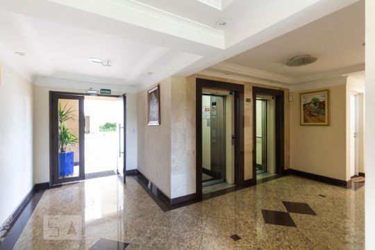 Hall social de apartamento à venda com 2 quartos, 55m² em Vila Campestre, São Paulo