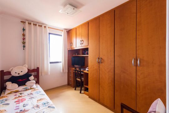 Quarto 1 de apartamento à venda com 2 quartos, 55m² em Vila Campestre, São Paulo