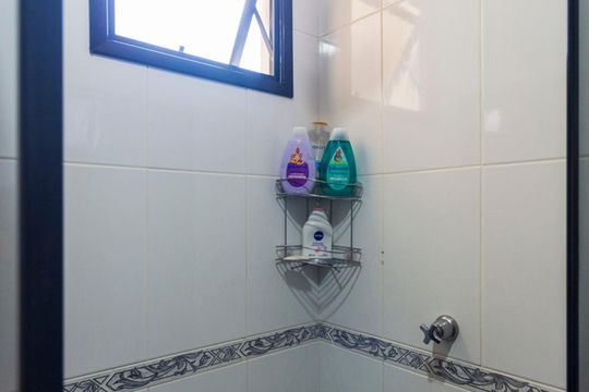 Banheiro Social de apartamento à venda com 2 quartos, 55m² em Vila Campestre, São Paulo