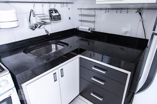 Cozinha de apartamento à venda com 3 quartos, 110m² em Gutierrez, Belo Horizonte
