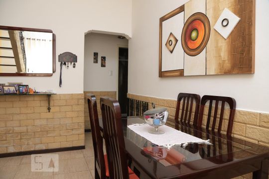 Sala 1 de casa de condomínio à venda com 3 quartos, 430m² em Andaraí, Rio de Janeiro