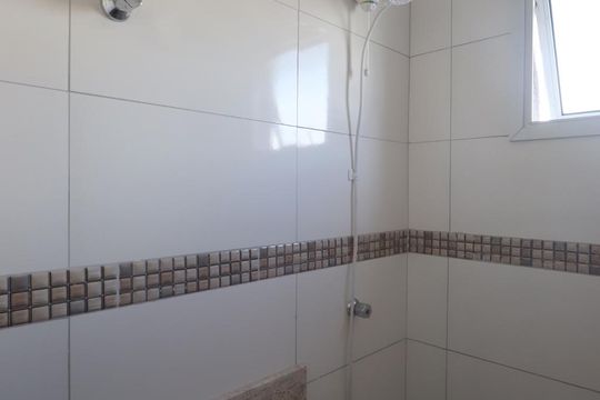 Banheiro Social de apartamento para alugar com 2 quartos, 92m² em Vila Clarice, Santo André
