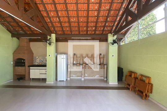 Área comum - Churrasqueira de casa de condomínio para alugar com 2 quartos, 133m² em Vila Talarico, São Paulo