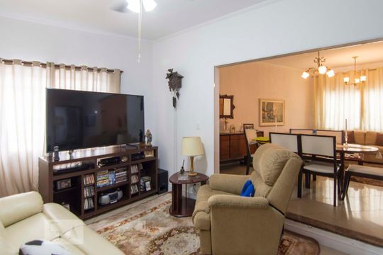 Casa à venda com 4 quartos, 200m² em Sítio do Morro, São Paulo