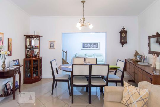 Sala de casa à venda com 4 quartos, 200m² em Sítio do Morro, São Paulo