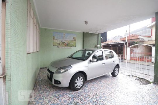 Garagem de casa à venda com 4 quartos, 200m² em Canindé, São Paulo