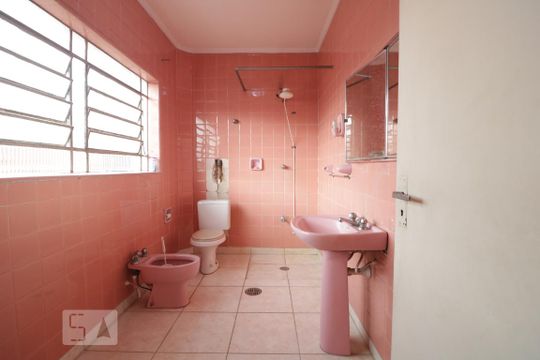 Banheiro de casa à venda com 4 quartos, 200m² em Canindé, São Paulo