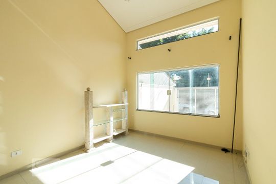 Sala de estar de casa à venda com 3 quartos, 159m² em Vila Paulista, Guarulhos