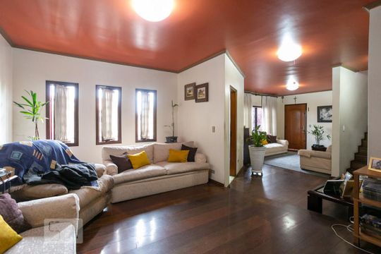 Casa à venda com 4 quartos, 380m² em Parque dos Passaros, São Bernardo do Campo