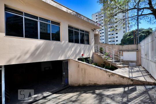 Garagem de casa à venda com 5 quartos, 500m² em Vila Anglo Brasileira, São Paulo