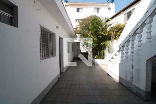 Quintal  de casa à venda com 3 quartos, 143m² em Jardim Analia Franco, São Paulo