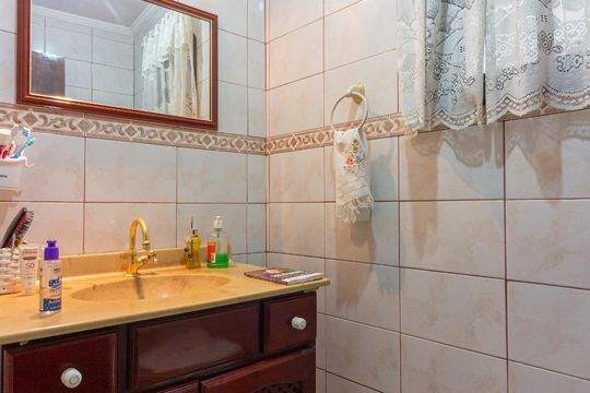 Lavabo de casa à venda com 3 quartos, 180m² em Vila Yara, Osasco