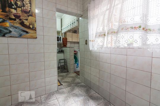Cozinha de casa à venda com 3 quartos, 180m² em Vila Yara, Osasco