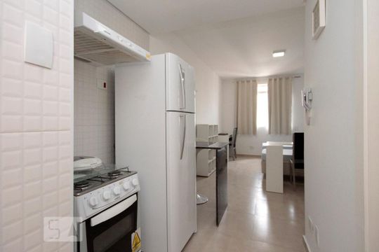 Cozinha de kitnet/studio para alugar com 1 quarto, 30m² em Vila Buarque, São Paulo