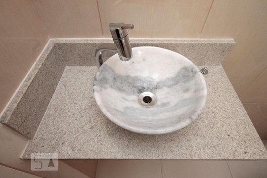 Banheiro de kitnet/studio para alugar com 1 quarto, 30m² em Vila Buarque, São Paulo