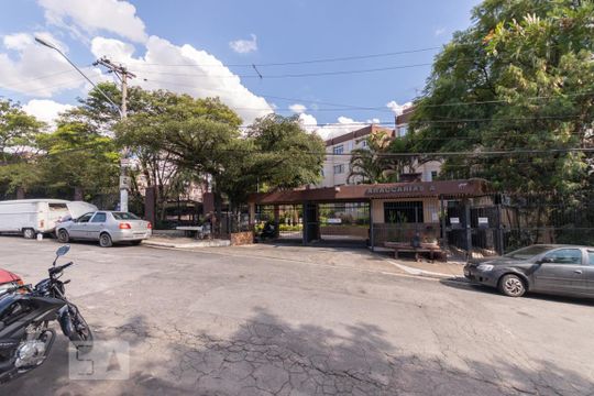 Fachada  de apartamento à venda com 2 quartos, 55m² em Itaquera, São Paulo