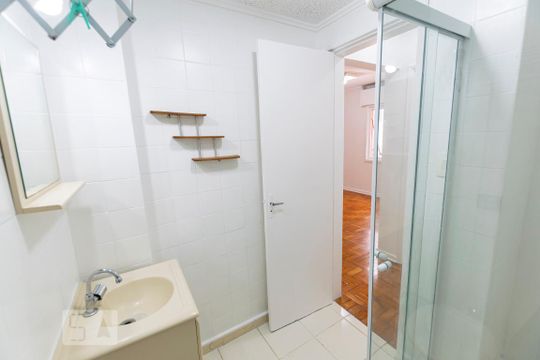 Banheiro de kitnet/studio à venda com 1 quarto, 38m² em Liberdade, São Paulo