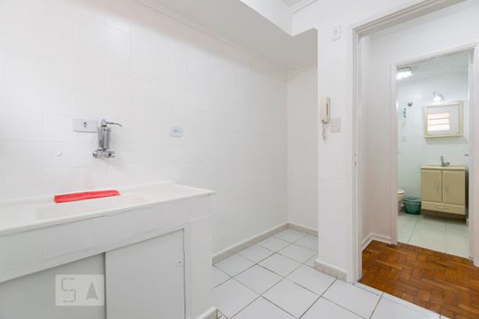 Cozinha de kitnet/studio à venda com 1 quarto, 38m² em Liberdade, São Paulo