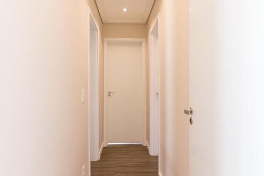 Corredor de apartamento para alugar com 3 quartos, 154m² em Jardim Flor da Montanha, Guarulhos