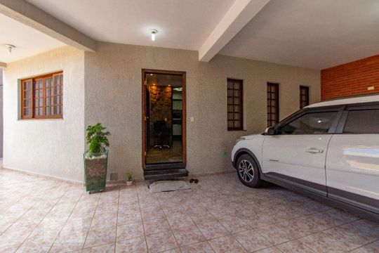 Entrada \ Garagem de casa à venda com 3 quartos, 180m² em Vila Oratorio, São Paulo