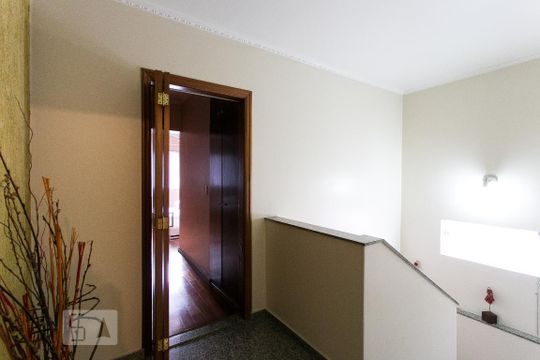 Corredor de casa à venda com 3 quartos, 350m² em Vila Formosa, São Paulo