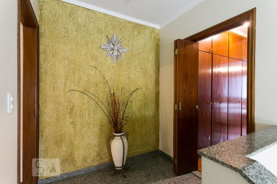 Corredor de casa à venda com 3 quartos, 350m² em Vila Formosa, São Paulo