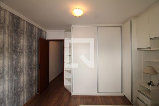 Quarto 1 de casa à venda com 2 quartos, 100m² em Vila Paulicéia, São Paulo