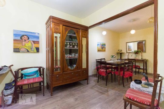Casa à venda com 5 quartos, 300m² em Botafogo, Rio de Janeiro