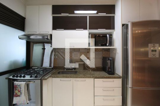 Cozinha e Área de Serviço de apartamento para alugar com 2 quartos, 65m² em Vila Olímpia, São Paulo