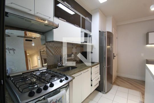 Cozinha e Área de Serviço de apartamento para alugar com 2 quartos, 65m² em Vila Olímpia, São Paulo