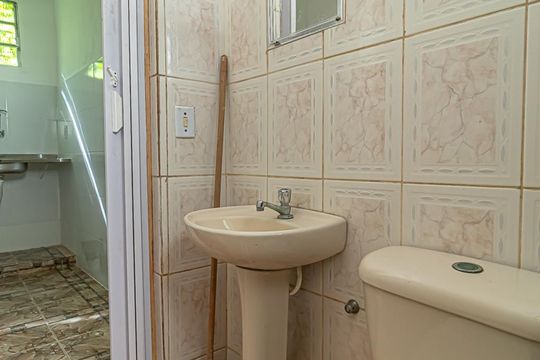 Banheiro Social - Primeiro Andar de casa para alugar com 1 quarto, 40m² em Freguesia de Jacarepaguá, Rio de Janeiro
