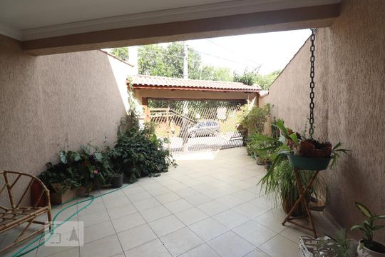 Garagem de casa à venda com 4 quartos, 180m² em Vila Camilopolis, Santo André