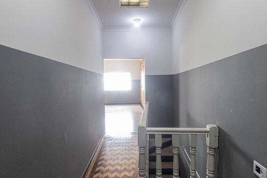 Corredor de casa à venda com 3 quartos, 360m² em Cidade Mãe do Céu, São Paulo