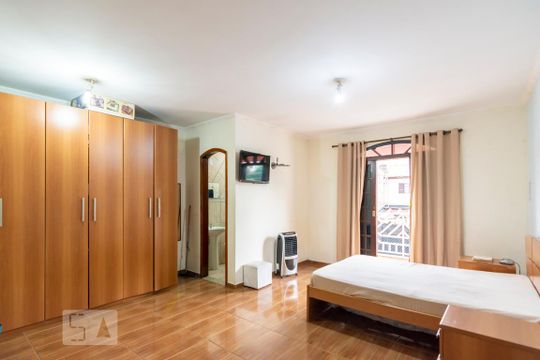 Suíte 1 de casa para alugar com 3 quartos, 205m² em Bangú, Santo André