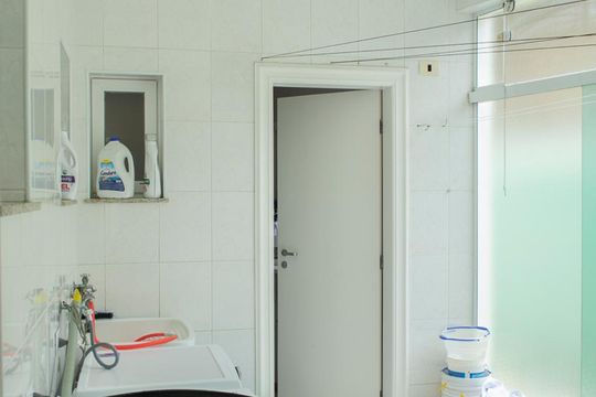 ÁREA DE SERVIÇO de casa à venda com 4 quartos, 600m² em City América, São Paulo