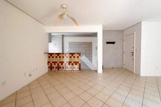 Sala  de apartamento para alugar com 2 quartos, 85m² em Itacorubi, Florianópolis