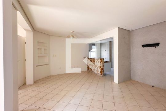 Sala  de apartamento para alugar com 2 quartos, 85m² em Itacorubi, Florianópolis