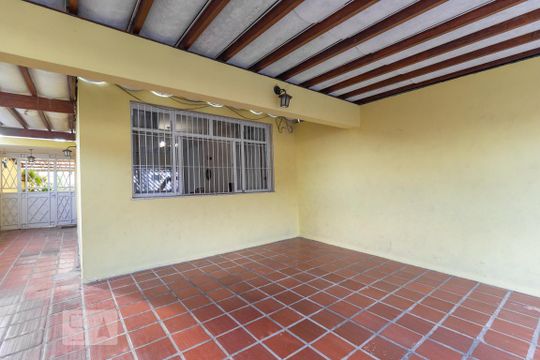 Garagem de casa à venda com 3 quartos, 210m² em Jardim Aeroporto, São Paulo
