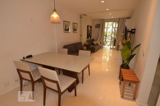 Sala de apartamento para alugar com 1 quarto, 48m² em Copacabana, Rio de Janeiro