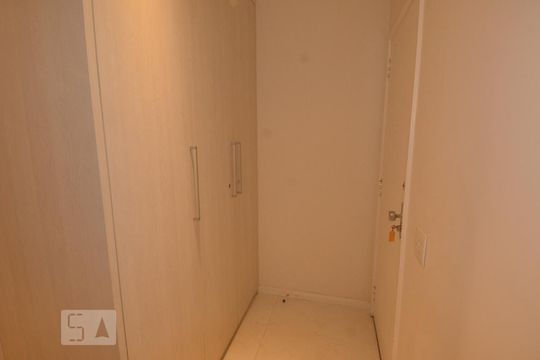 Entrada de apartamento para alugar com 1 quarto, 48m² em Copacabana, Rio de Janeiro