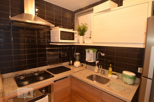 Cozinha de apartamento para alugar com 1 quarto, 48m² em Copacabana, Rio de Janeiro