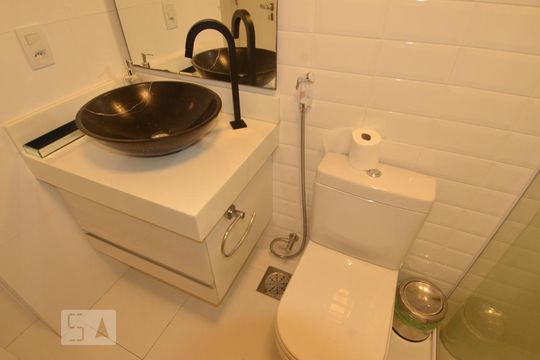 Banheiro 2 de apartamento para alugar com 1 quarto, 48m² em Copacabana, Rio de Janeiro