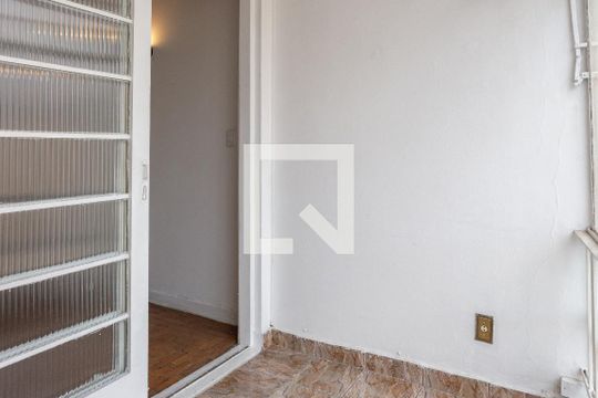 Varanda de kitnet/studio à venda com 1 quarto, 55m² em Santa Cecilia, São Paulo
