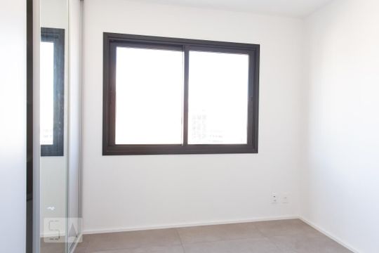Quarto de kitnet/studio para alugar com 1 quarto, 40m² em São João, Porto Alegre