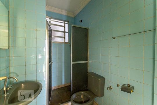 Banheiro Social de apartamento para alugar com 2 quartos, 100m² em Fonseca, Niterói