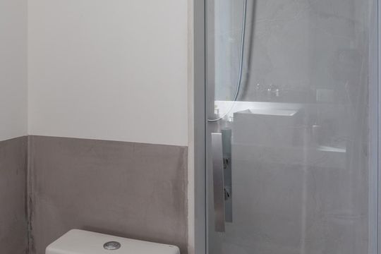 Banheiro da Suíte de apartamento para alugar com 3 quartos, 110m² em Vila Ipojuca, São Paulo