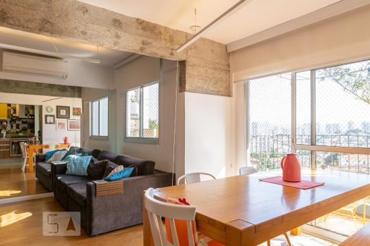 Sala de apartamento para alugar com 3 quartos, 110m² em Vila Ipojuca, São Paulo