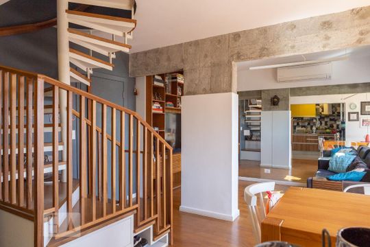 Sala de apartamento para alugar com 3 quartos, 110m² em Vila Ipojuca, São Paulo