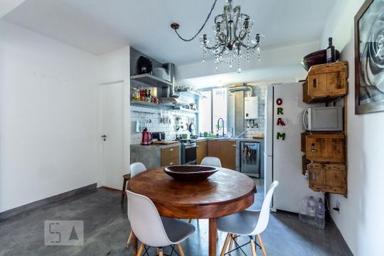 Cozinha de apartamento para alugar com 3 quartos, 90m² em Itaim Bibi, São Paulo